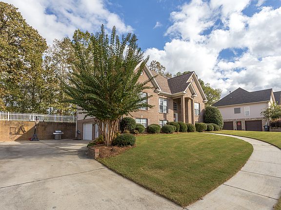 3rd image of 3149 Cahaba Park Dr
