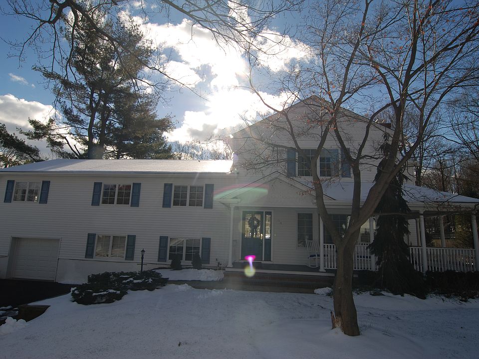 2nd image of 637 Woodside Ave