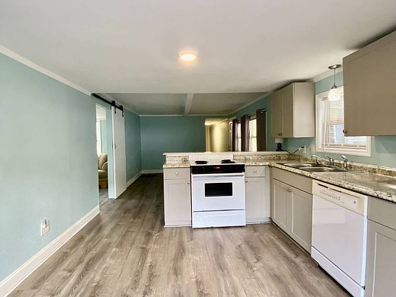 4th image of 120 Pioneer Ln