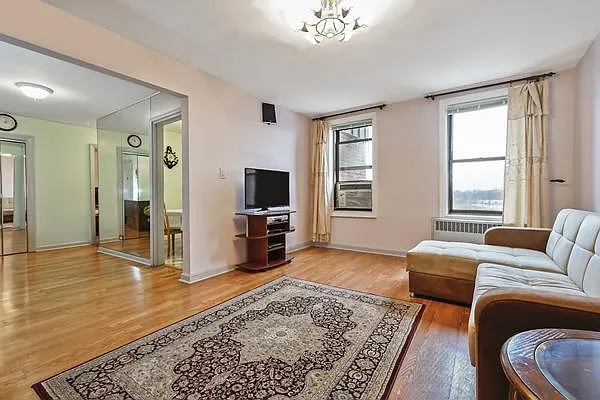 Sold by Avenue Sotheby's International Realty | media 16