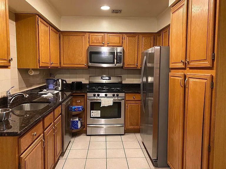 112 Hawthorne Ave — Photo 4