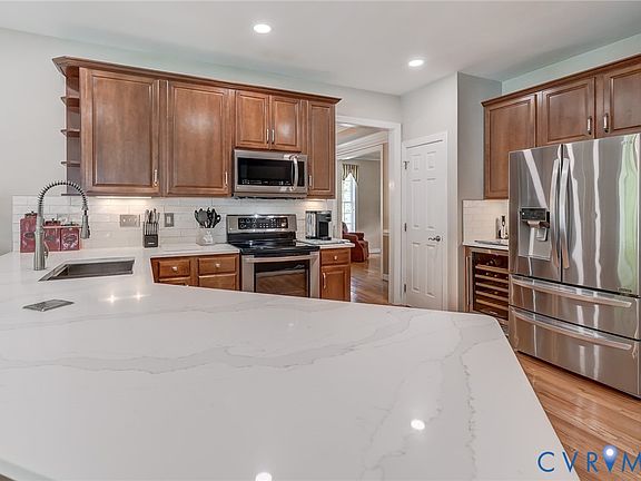 4th image of 11028 Slenderleaf Dr