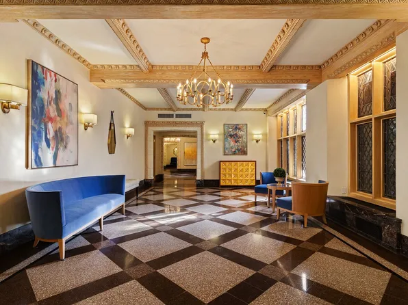 975 Park Avenue image 16 of 16