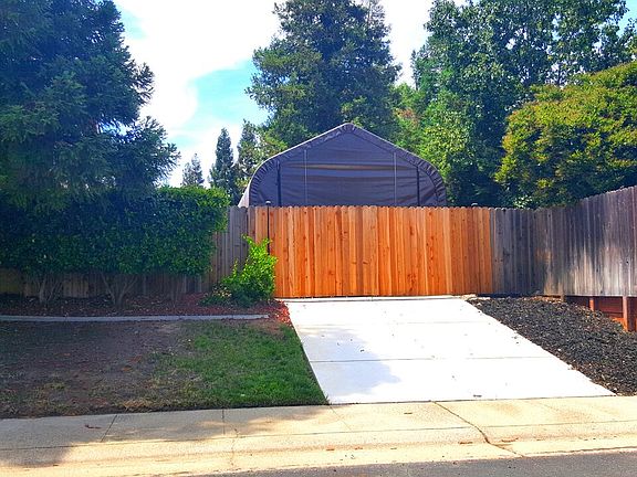 3rd image of 1301 Hillview Ct