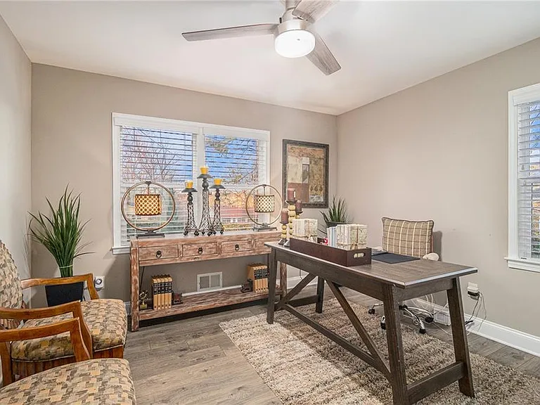 4181 Liffey Ln — Photo 6
