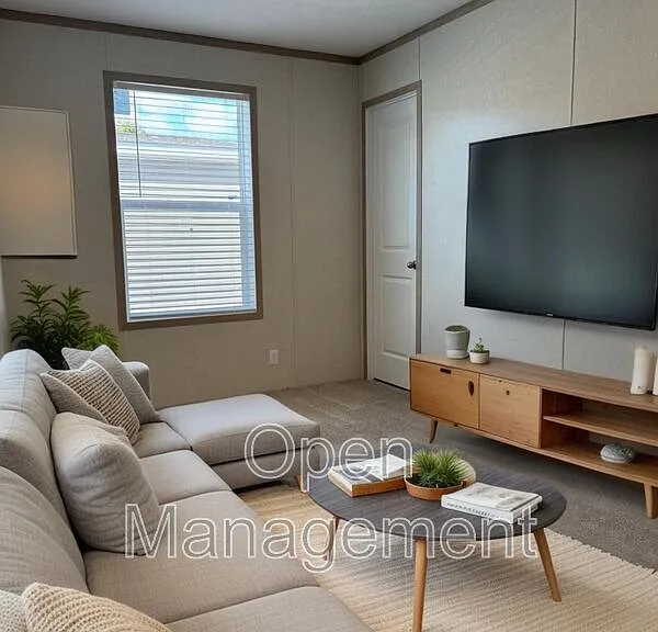 755 N Tratt St #13 — Photo 4