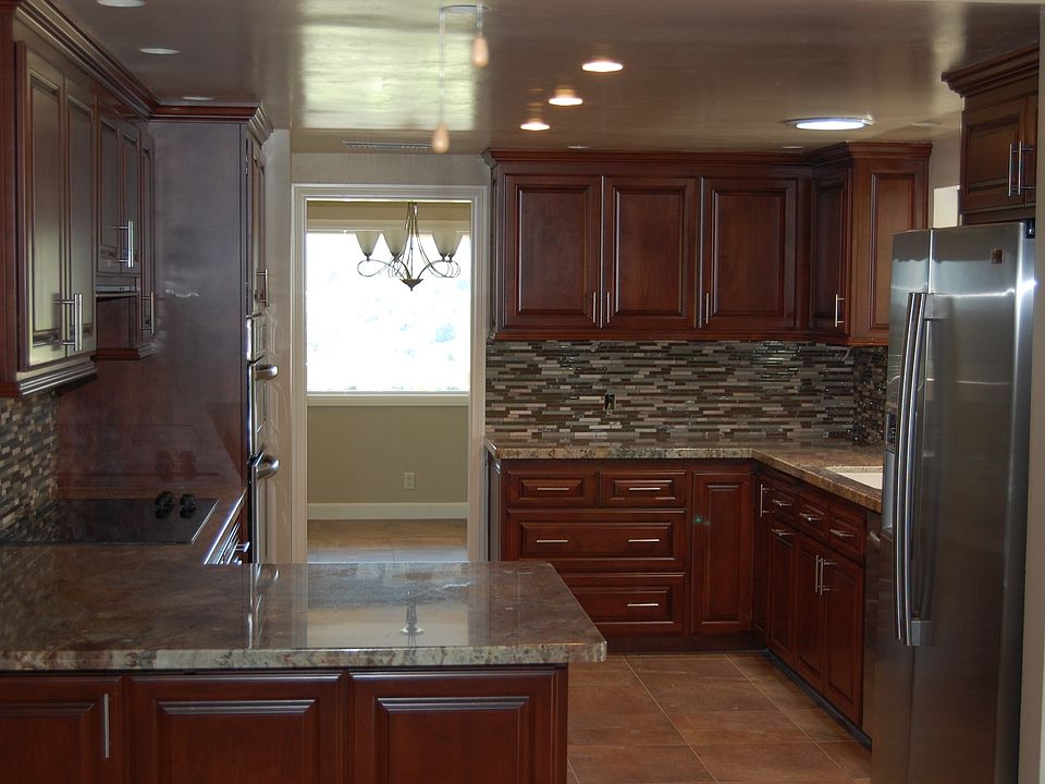 2nd image of 2218 13th St
