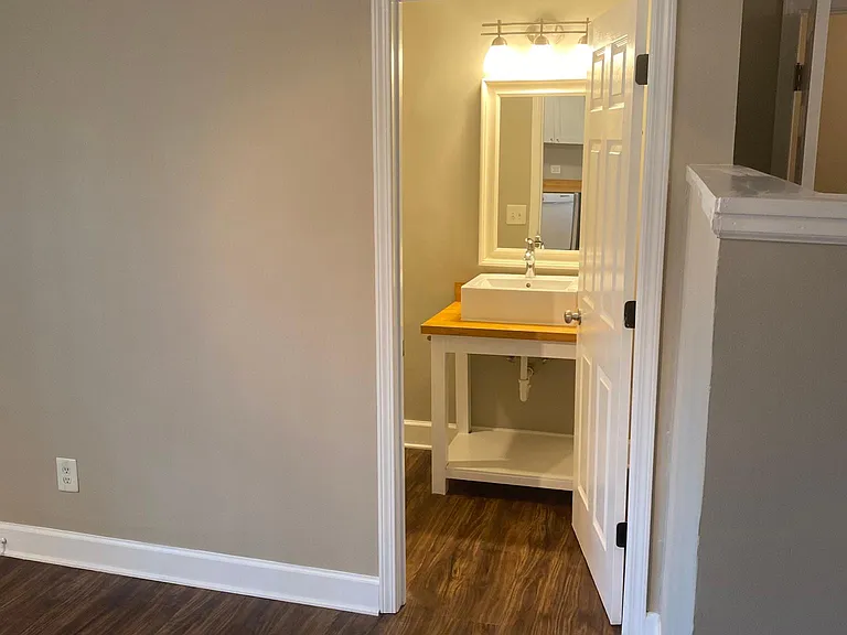 1433 Fernwood Glendale Rd #B — Photo 5