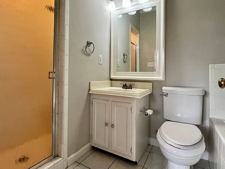 207 Forest View Ct — Photo 29