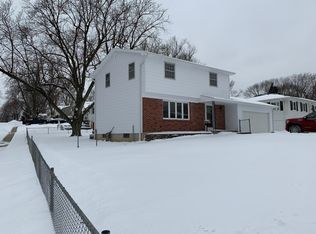11705 Elm St, Omaha, NE 68144