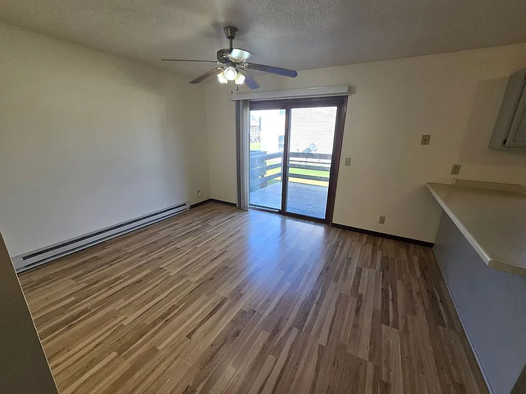 4727 Fairfax St — Photo 4