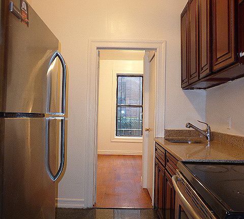 3rd image of 132 W 129th St APT 1E