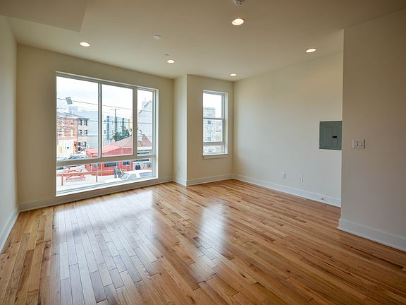 5th image of 1510 Frankford Avenue #1