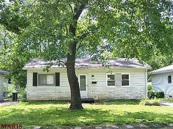 10525 Duke Dr, Saint Louis, MO 63136