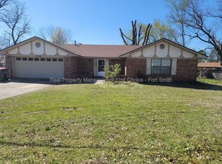 104 S 40th St, Van Buren, AR 72956