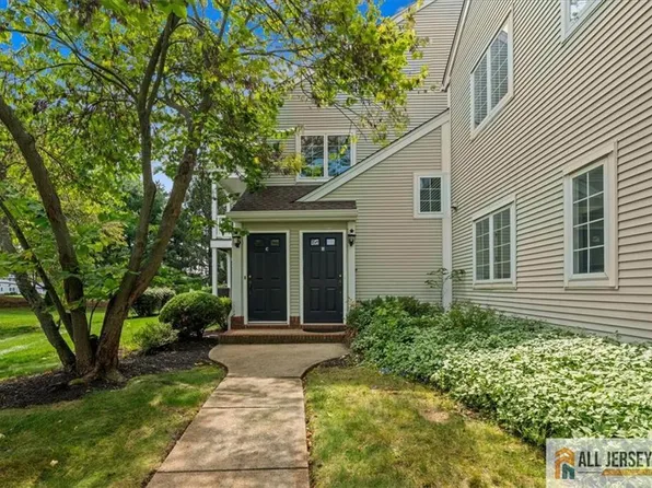 90 Winthrop Rd, Monroe Twp, NJ 08831