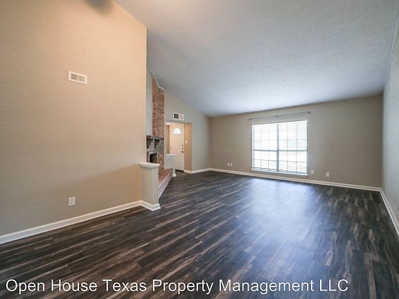 2nd image of 5014 Sandalwood Ln