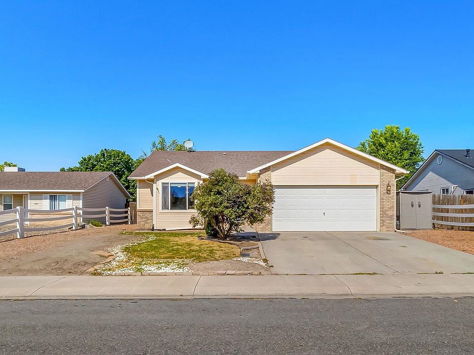 1st image of 493 Aspen Grove Dr
