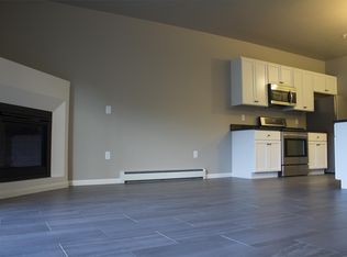 2329 Sunny Ln APT E, Suamico, WI 54313