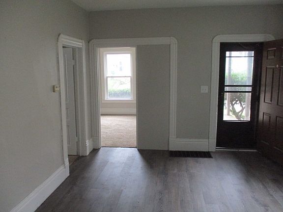 3rd image of 1905 Stafford Ave SW