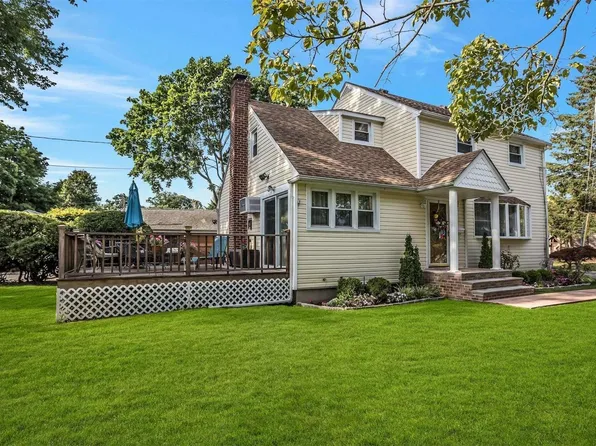 1614 Wesley Avenue, Merrick, NY 11566