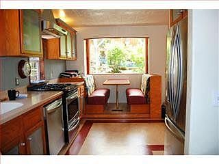 3rd image of 205 Santa Clara St
