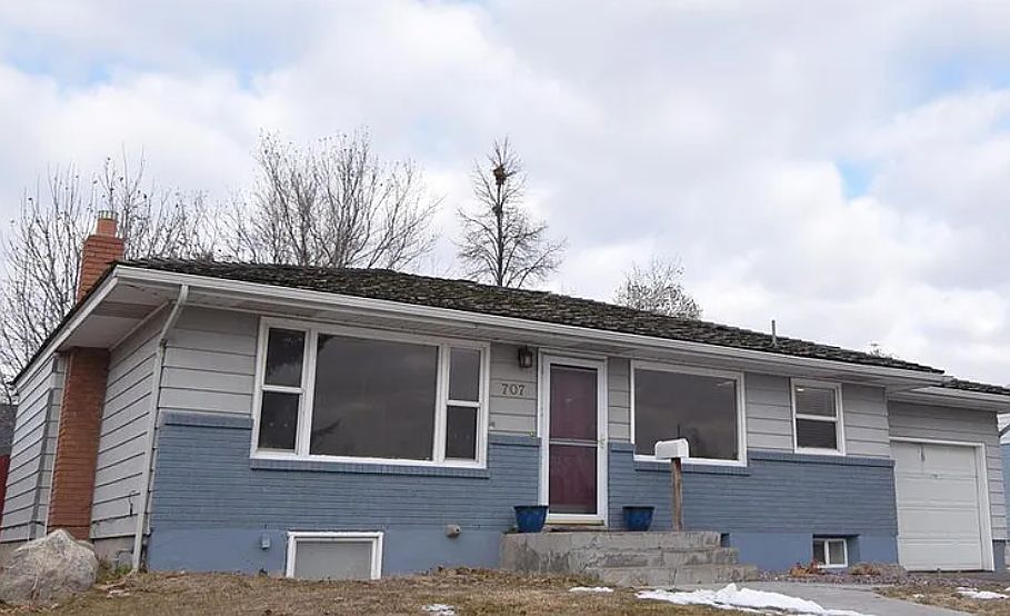 1st image of 707 E 15th St