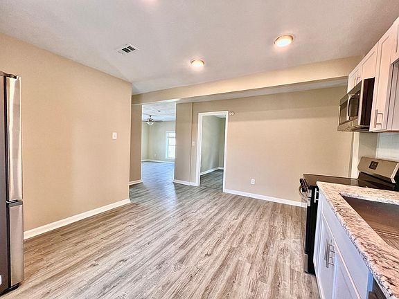 5th image of 315 W 3rd St #3