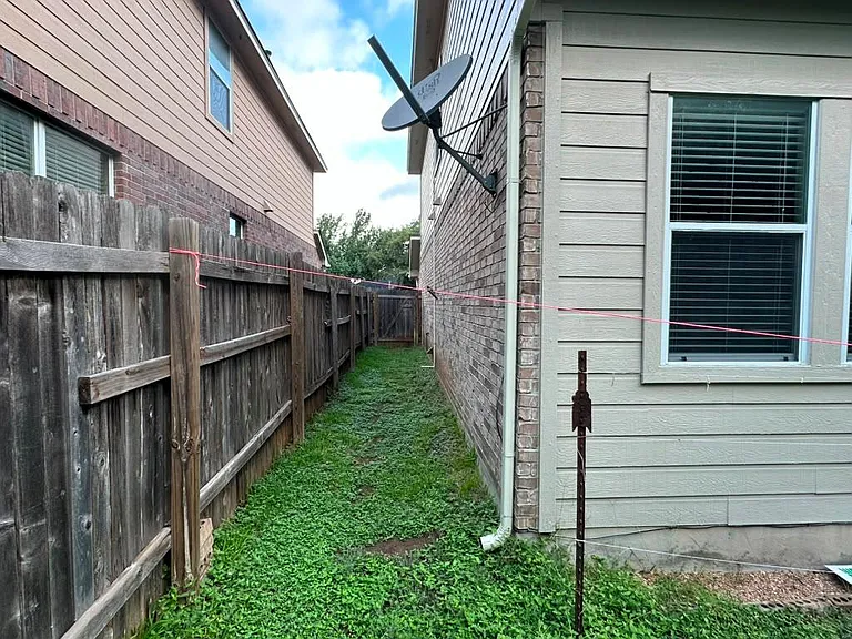 2995 Peacemaker St — Photo 30