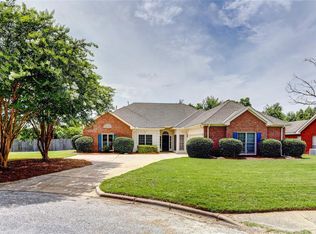 7352 Greenfield Rd, Montgomery, AL 36117