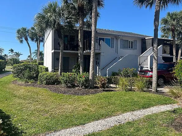 4096 Northlight Dr, Naples, FL 34112