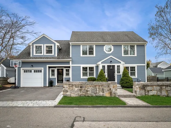 34 Woodbury St, Beverly, MA 01915