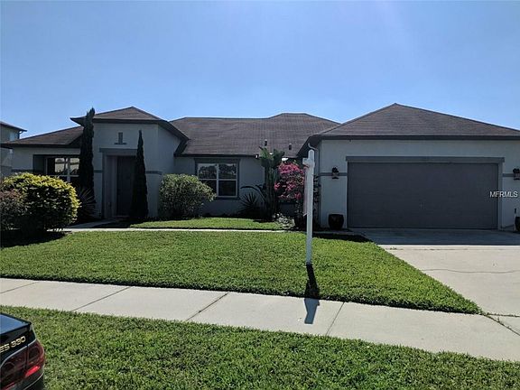 3rd image of 1727 Woodlark Way