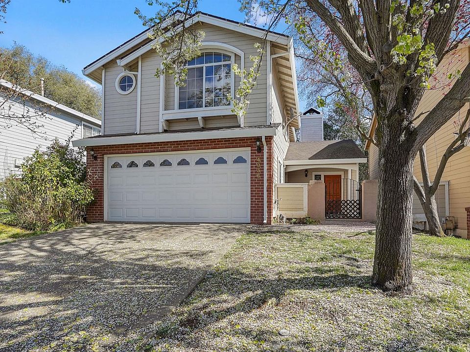 1st image of 4032 Eastwood Village Ln