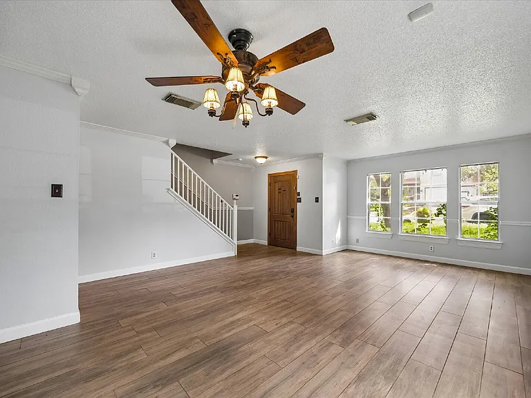 9206 Windward Trce — Photo 5