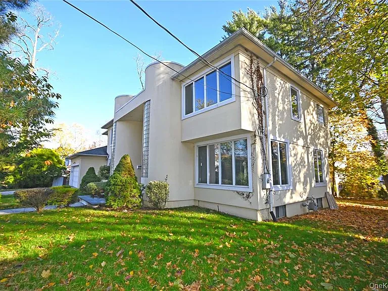 24 Warwick Rd — Photo 35
