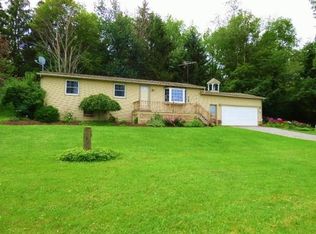 652 Marsh Rd, Seneca Falls, NY 13148