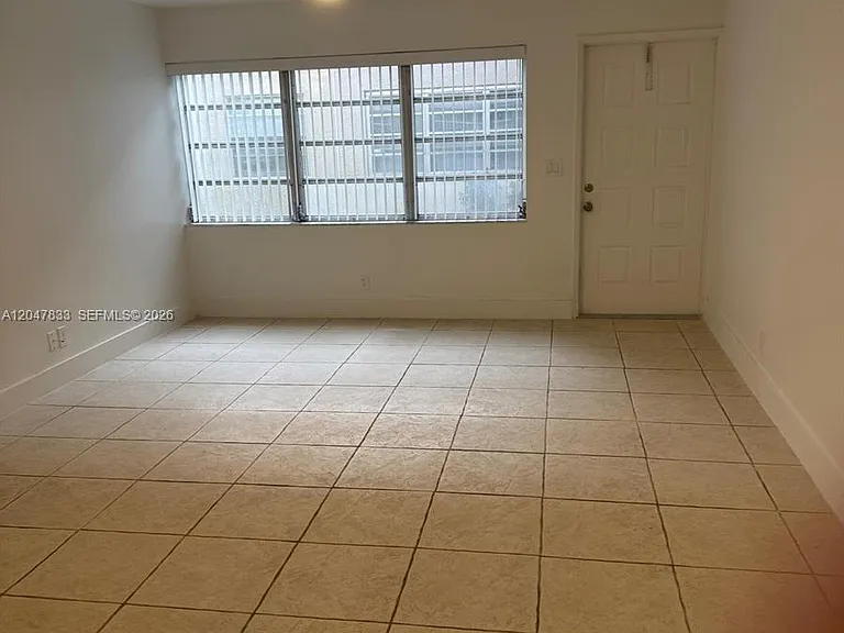 10116 Twin Lakes Dr #11-C — Photo 4
