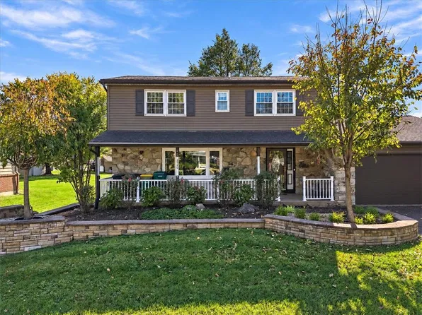 2920 Sequoia Dr, Macungie, PA 18062