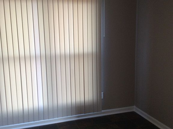 4th image of 3647 Woodcock Dr