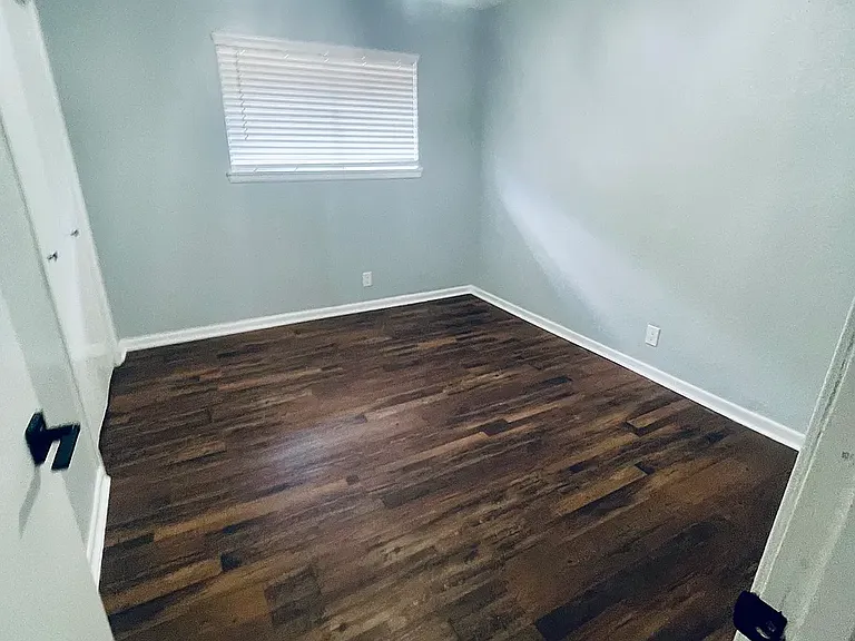 611 Rosewood Dr #B — Photo 8