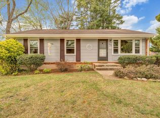 4652 Golfview Dr NE, Roanoke, VA 24019