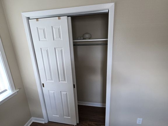 2nd image of 1621 Caton Ct