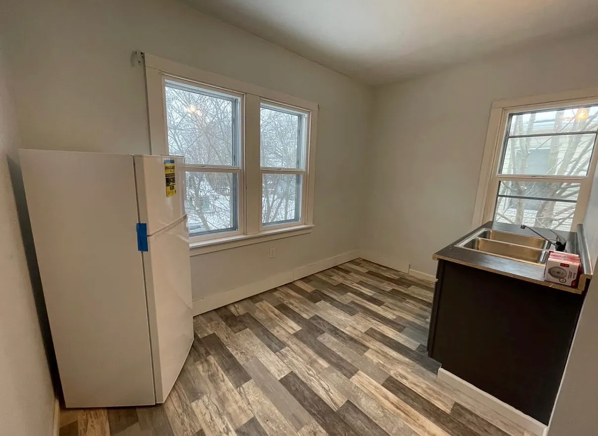 516 West Calvert Street - 2 — Photo 2