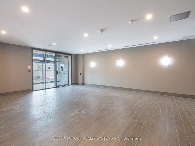 470 Dundas St E #617 — Photo 8