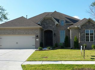 5350 Chateau Dr, Conway, AR 72034