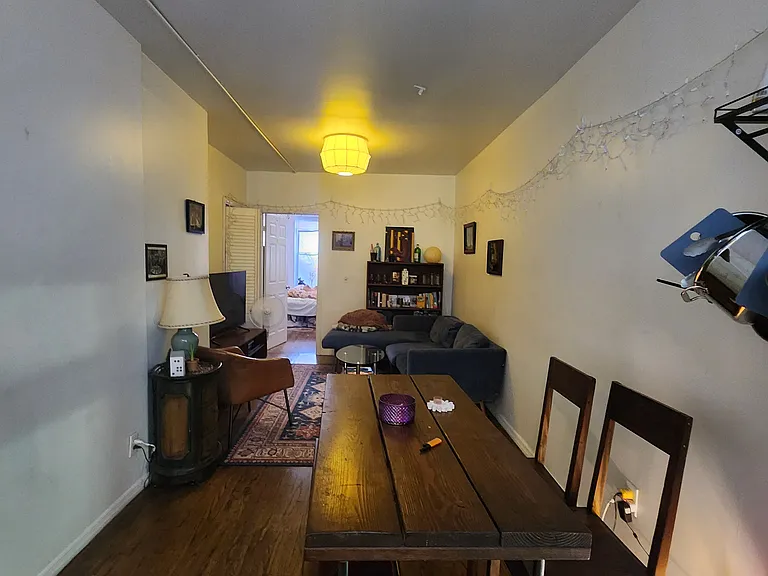 530 W 46th St #2E — Photo 5