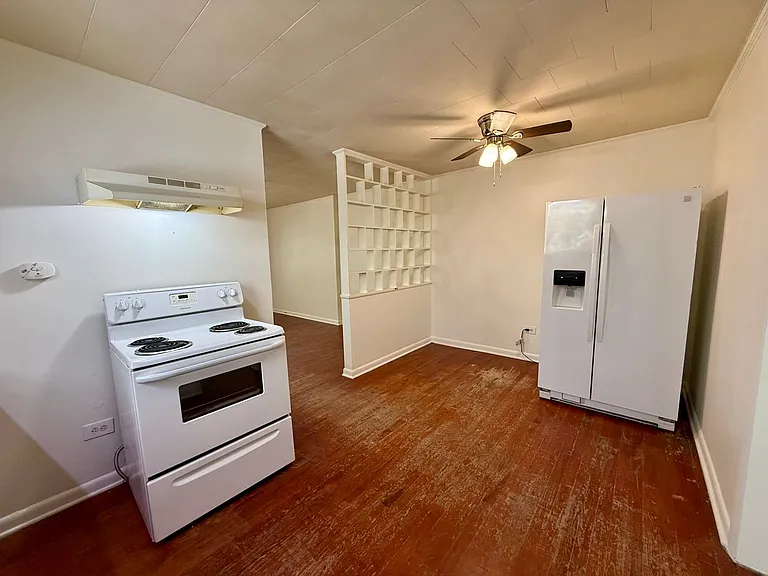819 W Emerson St — Photo 8