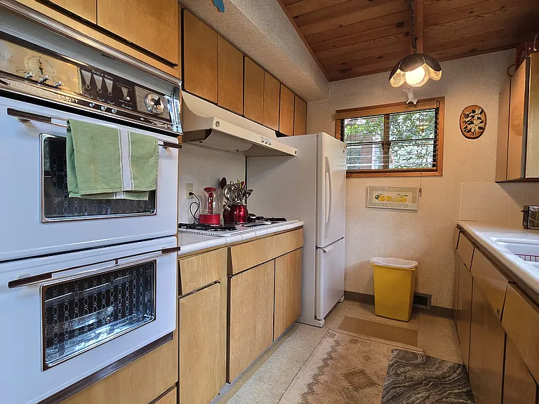 23662 Scenic Dr — Photo 2