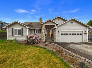 3233 Remie Ct, Fortuna, CA 95540